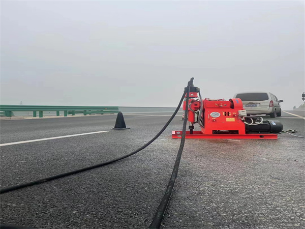 兴隆马路路基路面开裂下沉注浆加固灌浆