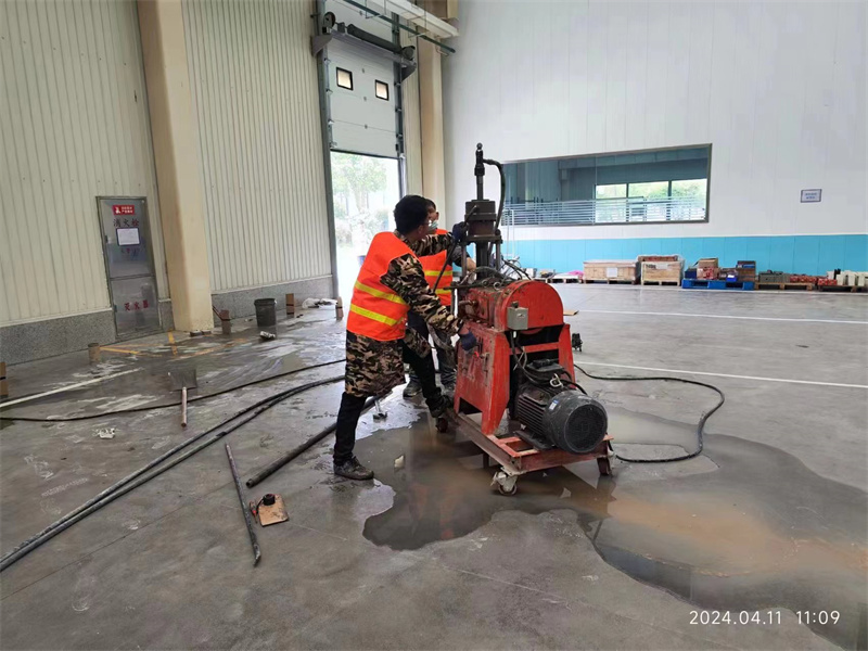 兴隆厂房地面下沉塌陷注浆加固施工